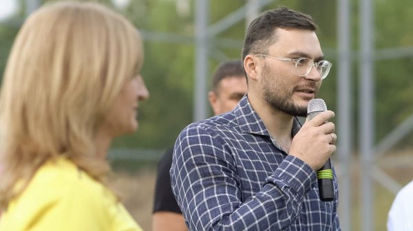 Inaugurarea primului teren de fotbal !