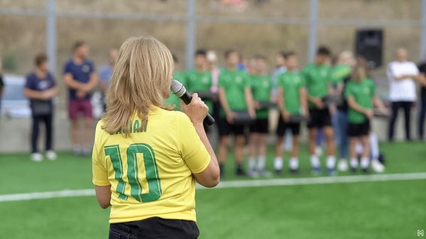 Inaugurarea primului teren de fotbal !