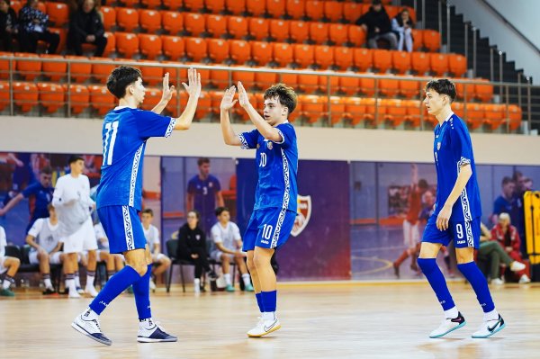 Victor Baciu marchează in poarta Ucrainei U19