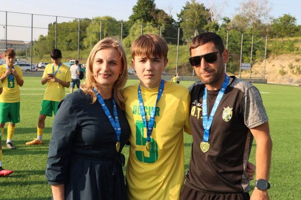 STRĂȘENI URCĂ PE PODIUMUL NAȚIONAL! STRĂȘENI URCĂ PE PODIUMUL NAȚIONAL!