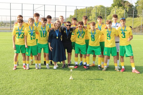 STRĂȘENI URCĂ PE PODIUMUL NAȚIONAL! STRĂȘENI URCĂ PE PODIUMUL NAȚIONAL!