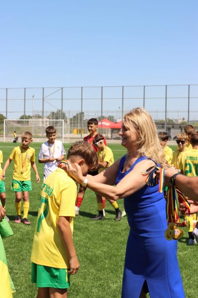 Campioni ai Ligii Regionale la categoriile de vârstă U13 și U12 Campioni ai Ligii Regionale la categoriile de vârstă U13 și U12