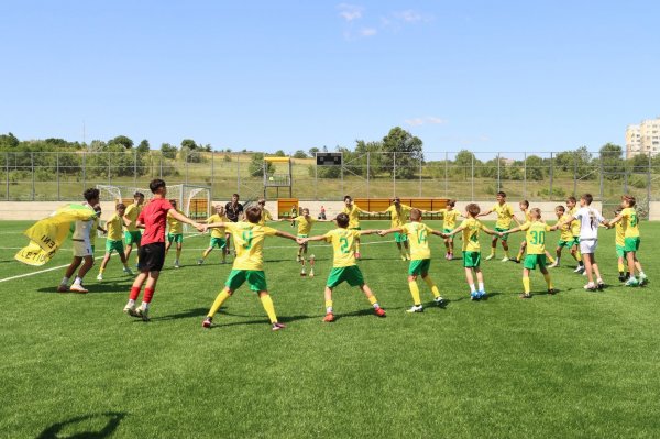 Campioni ai Ligii Regionale la categoriile de vârstă U13 și U12 Campioni ai Ligii Regionale la categoriile de vârstă U13 și U12