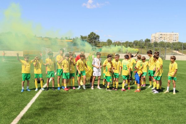 Campioni ai Ligii Regionale la categoriile de vârstă U13 și U12 Campioni ai Ligii Regionale la categoriile de vârstă U13 și U12
