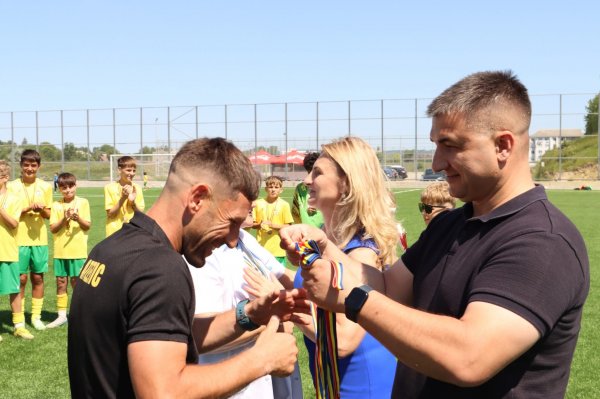 Campioni ai Ligii Regionale la categoriile de vârstă U13 și U12 Campioni ai Ligii Regionale la categoriile de vârstă U13 și U12