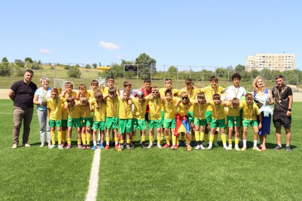 Campioni ai Ligii Regionale la categoriile de vârstă U13 și U12 Campioni ai Ligii Regionale la categoriile de vârstă U13 și U12