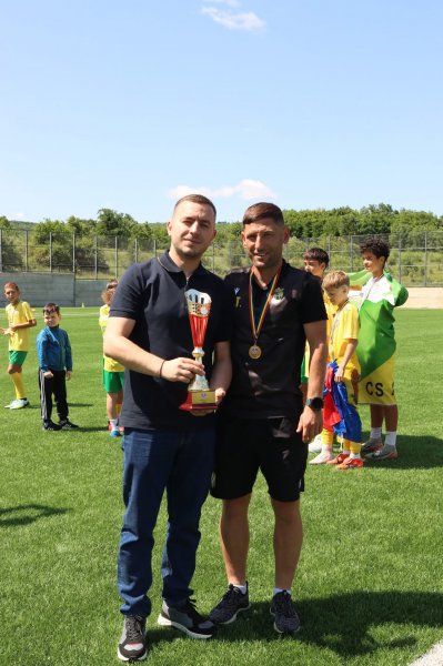 Campioni ai Ligii Regionale la categoriile de vârstă U13 și U12 Campioni ai Ligii Regionale la categoriile de vârstă U13 și U12