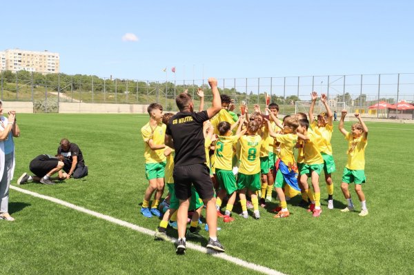 Campioni ai Ligii Regionale la categoriile de vârstă U13 și U12 Campioni ai Ligii Regionale la categoriile de vârstă U13 și U12